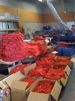 My First Startup: Printing T-Shirts Travis Lubinsky T-Shirts Manufacturing